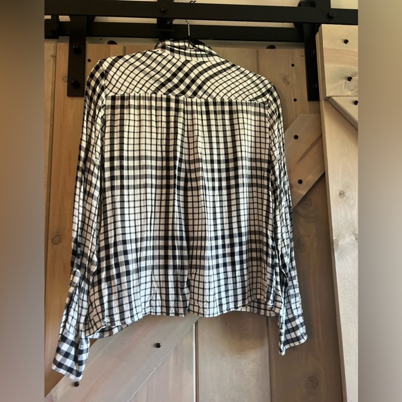 Express Knot Waist Plaid Blouse - Picture 6 of 6